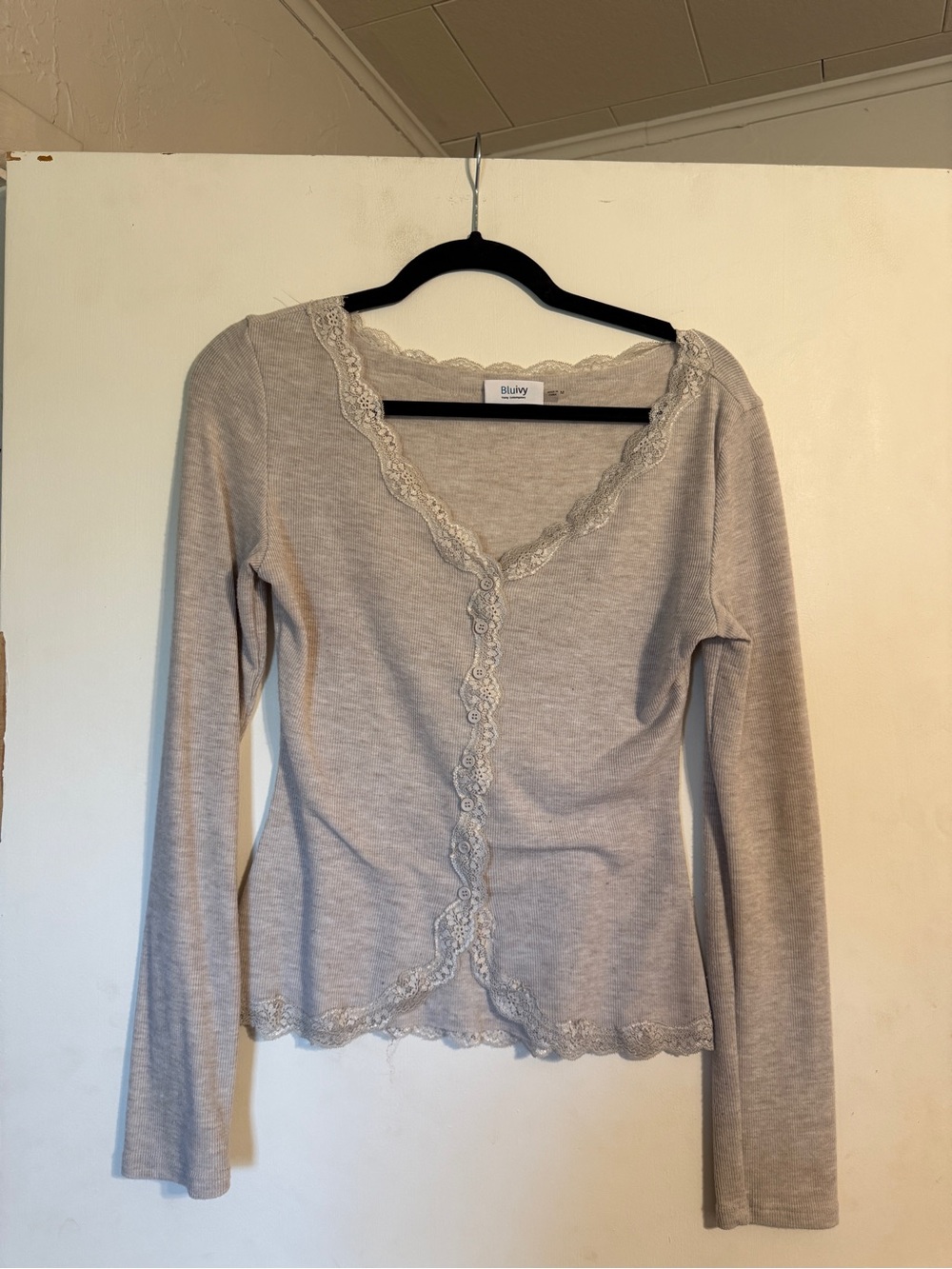 Bluivy Light Gray Lace-Trim Long Sleeve Top